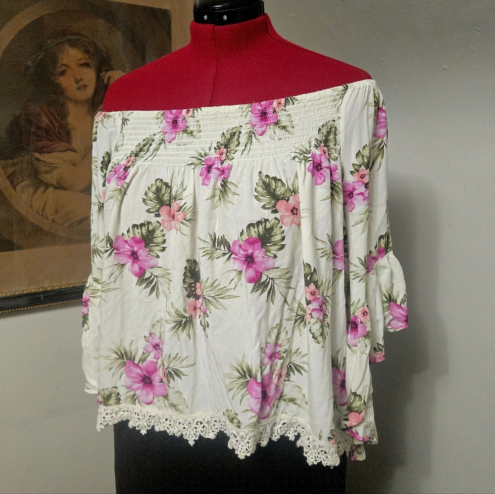 2X Forever 21 Flowy Beachy White Shirt with Pink Floral Design and Lace